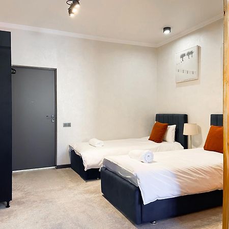 Apart Hotel Beles Алма Ата Екстериор снимка