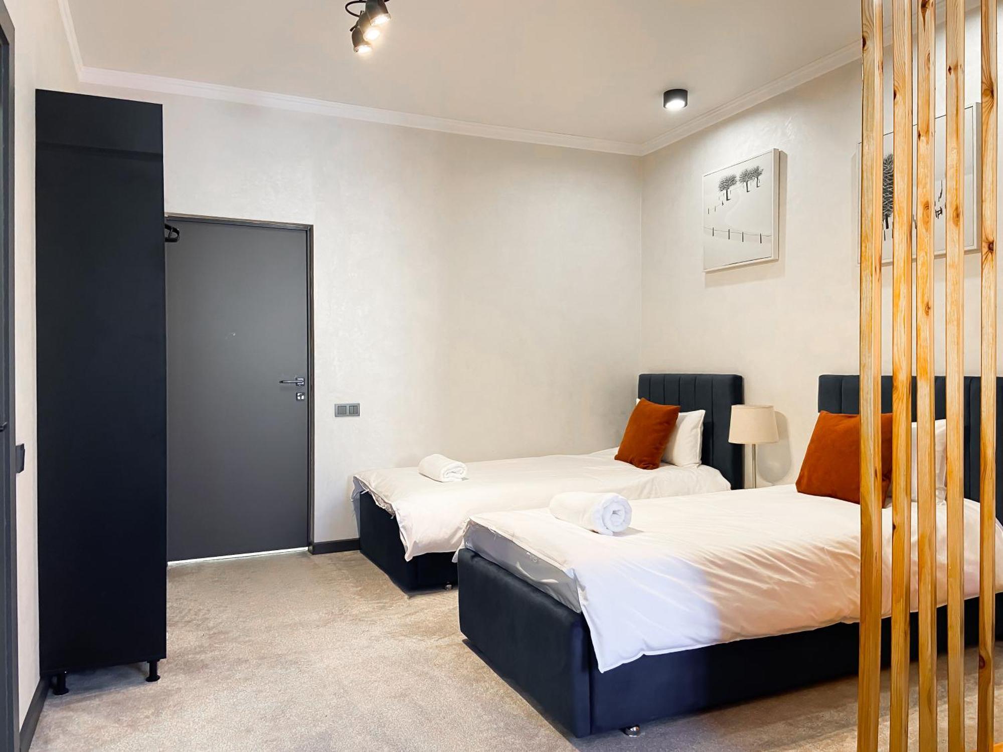 Apart Hotel Beles Алма Ата Екстериор снимка