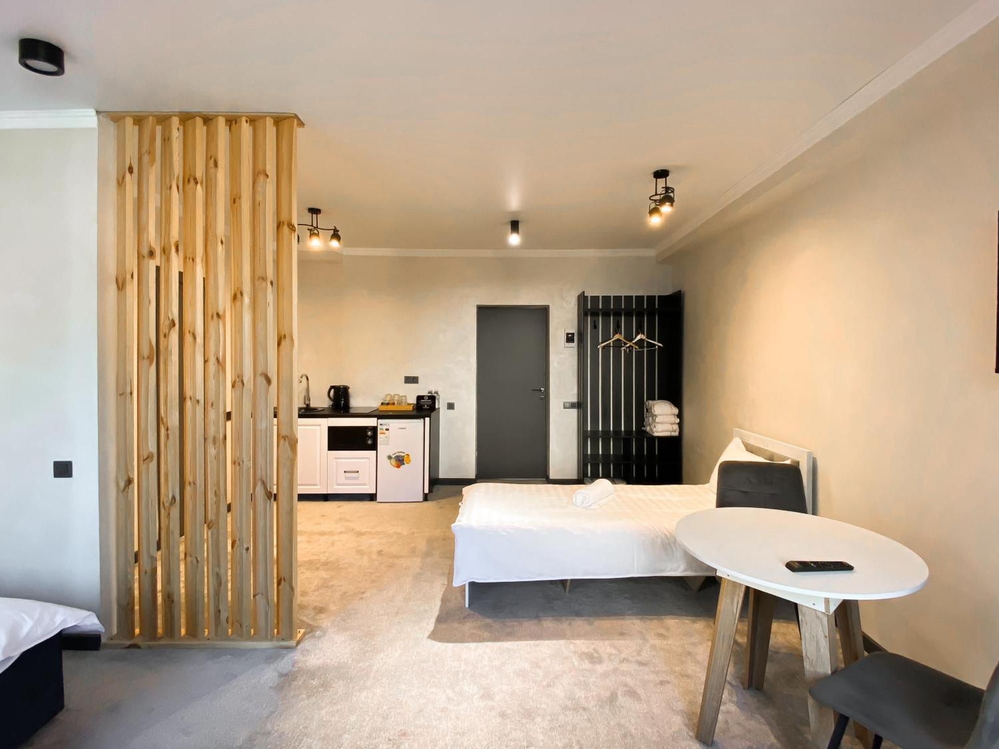 Apart Hotel Beles Алма Ата Екстериор снимка