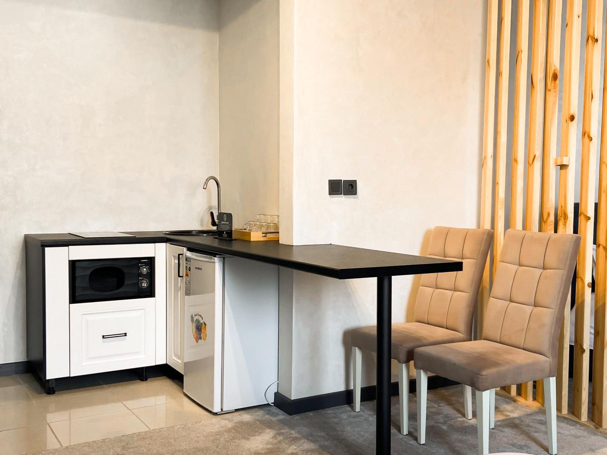 Apart Hotel Beles Алма Ата Екстериор снимка
